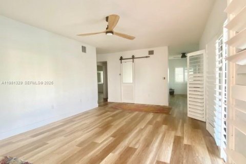 Condominio en venta en Miami Beach, Florida, 2 dormitorios, 98.38 m2 № 2046574 - foto 5