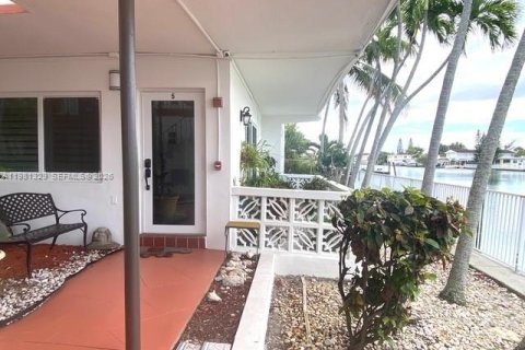 Condominio en venta en Miami Beach, Florida, 2 dormitorios, 98.38 m2 № 2046574 - foto 2