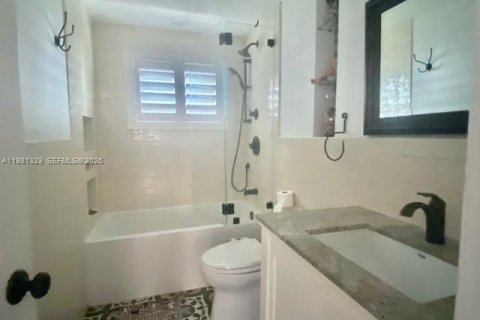 Condominio en venta en Miami Beach, Florida, 2 dormitorios, 98.38 m2 № 2046574 - foto 9