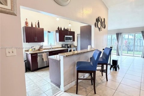 Villa ou maison à vendre à Sunrise, Floride: 4 chambres, 210.33 m2 № 2025115 - photo 14