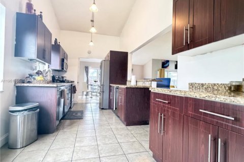 Villa ou maison à vendre à Sunrise, Floride: 4 chambres, 210.33 m2 № 2025115 - photo 15