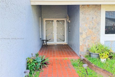 Villa ou maison à vendre à Sunrise, Floride: 4 chambres, 210.33 m2 № 2025115 - photo 5