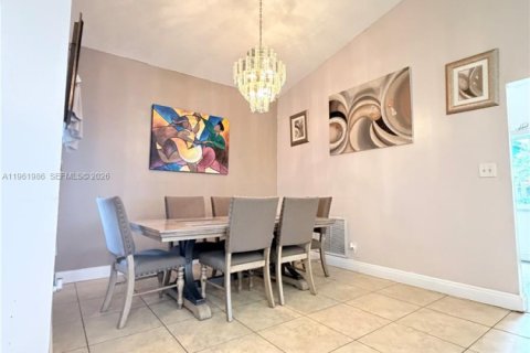 Villa ou maison à vendre à Sunrise, Floride: 4 chambres, 210.33 m2 № 2025115 - photo 12