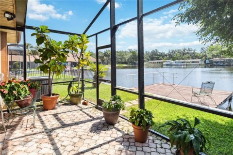 Townhouse in Leesburg, Florida 3 bedrooms, 209.96 sq.m. № 1758427 - photo 6
