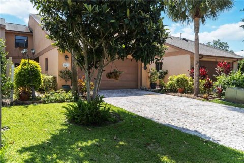 Townhouse in Leesburg, Florida 3 bedrooms, 209.96 sq.m. № 1758427 - photo 2