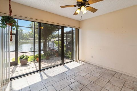 Townhouse in Leesburg, Florida 3 bedrooms, 209.96 sq.m. № 1758427 - photo 5