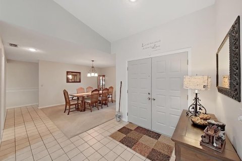 House in Seffner, Florida 4 bedrooms, 244.8 sq.m. № 2195594 - photo 13