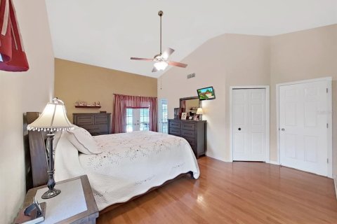 House in Seffner, Florida 4 bedrooms, 244.8 sq.m. № 2195594 - photo 19