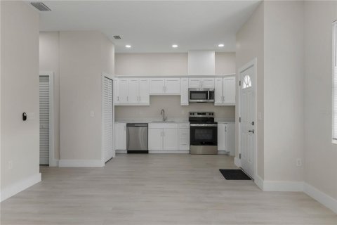 Appartement à louer à Tampa, Floride: 3 chambres, 99.96 m2 № 2419878 - photo 6