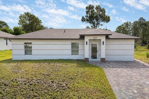 House in Lehigh Acres, Florida 3 bedrooms, 98.29 sq.m. № 2291410