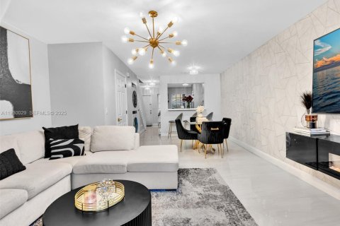 Townhouse in Lauderhill, Florida 2 bedrooms, 113.71 sq.m. № 1989815 - photo 30