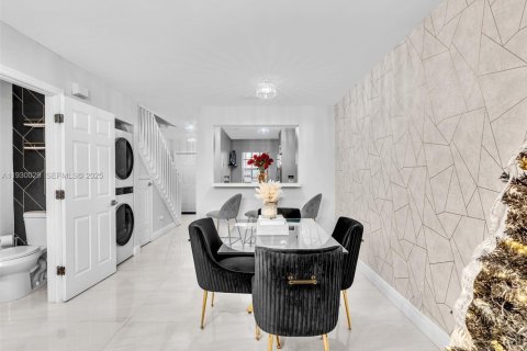 Townhouse in Lauderhill, Florida 2 bedrooms, 113.71 sq.m. № 1989815 - photo 21