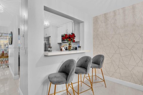 Townhouse in Lauderhill, Florida 2 bedrooms, 113.71 sq.m. № 1989815 - photo 27