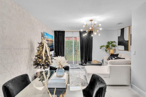 Townhouse in Lauderhill, Florida 2 bedrooms, 113.71 sq.m. № 1989815 - photo 29