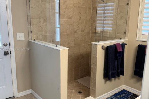 House in Vero Beach, Florida 4 bedrooms, 357.95 sq.m. № 1951417 - photo 27