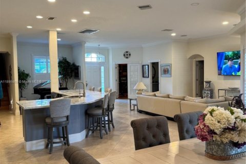 House in Vero Beach, Florida 4 bedrooms, 357.95 sq.m. № 1951417 - photo 7
