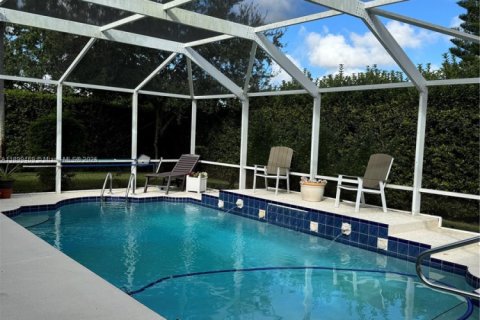 House in Vero Beach, Florida 4 bedrooms, 357.95 sq.m. № 1951417 - photo 30