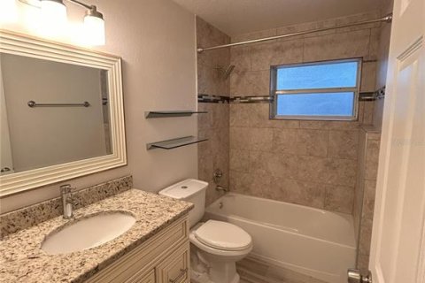 Casa en alquiler en Winter Park, Florida, 4 dormitorios, 137.87 m2 № 1911806 - foto 14
