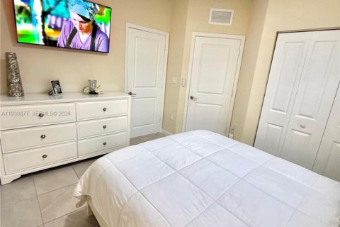 Adosado en venta en Miami, Florida, 3 dormitorios, 123.37 m2 № 1997667 - foto 20