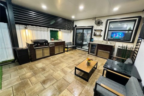 Adosado en venta en Miami, Florida, 3 dormitorios, 123.37 m2 № 1997667 - foto 2