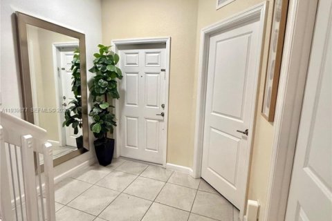 Adosado en venta en Miami, Florida, 3 dormitorios, 123.37 m2 № 1997667 - foto 6