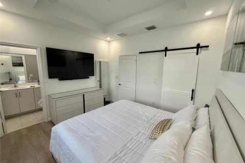 Adosado en venta en Miami, Florida, 3 dormitorios, 123.37 m2 № 1997667 - foto 28