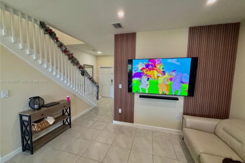 Adosado en venta en Miami, Florida, 3 dormitorios, 123.37 m2 № 1997667 - foto 8