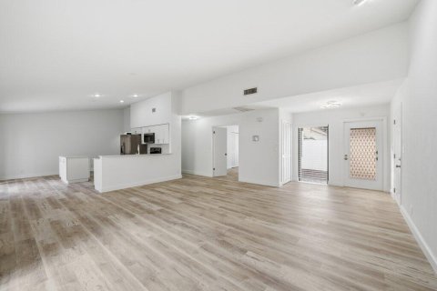 Купить виллу или дом в Делрей-Бич, Флорида 4 комнаты, 165.55м2, № 2085917 - фото 23