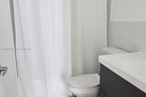 Снять в аренду виллу или дом в Майами, Флорида 5 спален, 229.47м2, № 1953043 - фото 13