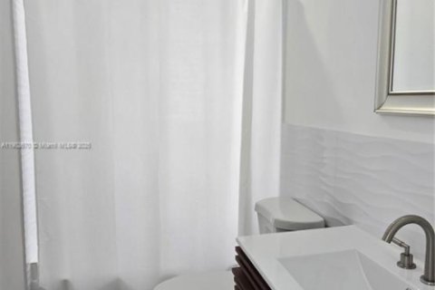 Снять в аренду виллу или дом в Майами, Флорида 5 спален, 229.47м2, № 1953043 - фото 29