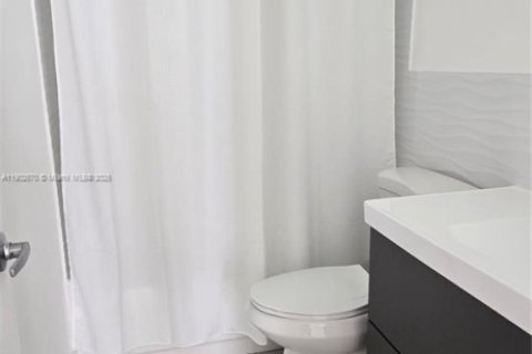 Снять в аренду виллу или дом в Майами, Флорида 5 спален, 229.47м2, № 1953043 - фото 12