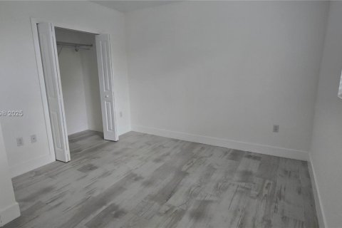 Снять в аренду виллу или дом в Майами, Флорида 5 спален, 229.47м2, № 1953043 - фото 30