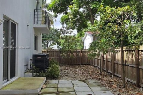 Снять в аренду виллу или дом в Майами, Флорида 5 спален, 229.47м2, № 1953043 - фото 6