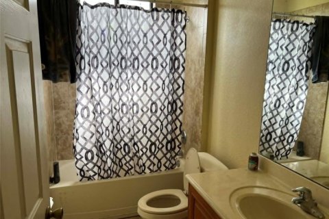 House in Kissimmee, Florida 3 bedrooms, 166.67 sq.m. № 2195391 - photo 12