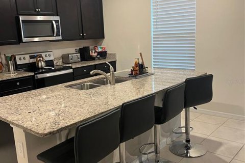 Villa ou maison à louer à Groveland, Floride: 4 chambres, 232.72 m2 № 2098794 - photo 4