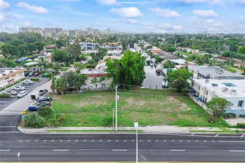 Commercial property in Pompano Beach, Florida № 2083676