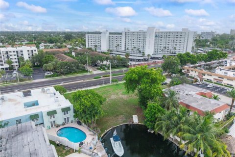 Commercial property in Pompano Beach, Florida № 2083676 - photo 10