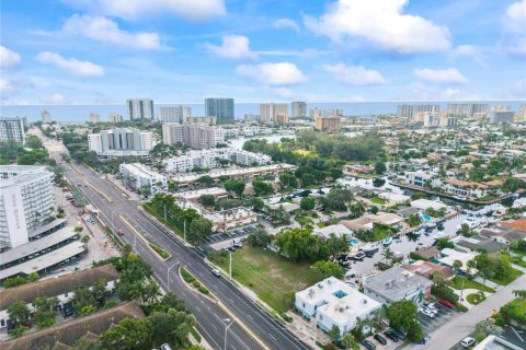 Commercial property in Pompano Beach, Florida № 2083676 - photo 17