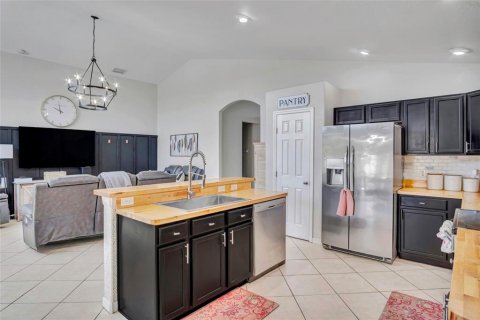 House in Lakeland, Florida 3 bedrooms, 172.89 sq.m. № 2121461 - photo 10