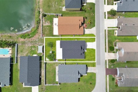 House in Lakeland, Florida 3 bedrooms, 172.89 sq.m. № 2121461 - photo 3