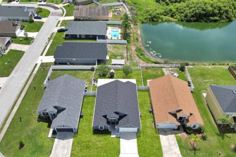 House in Lakeland, Florida 3 bedrooms, 172.89 sq.m. № 2121461 - photo 29