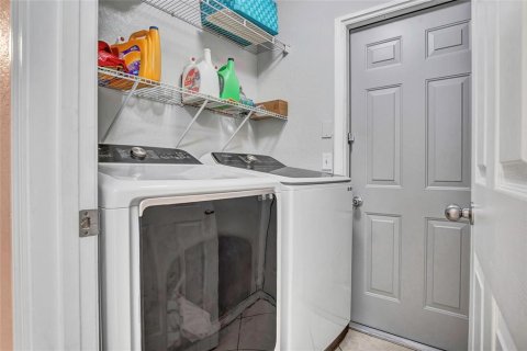 House in Lakeland, Florida 3 bedrooms, 172.89 sq.m. № 2121461 - photo 20