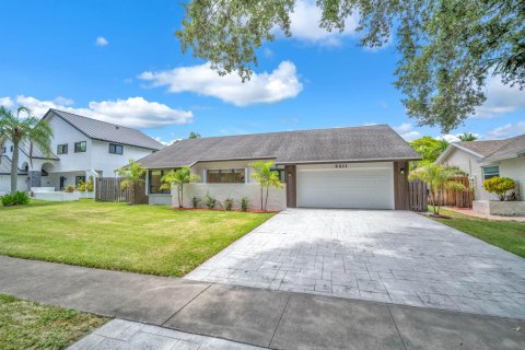 Villa ou maison à vendre à Davie, Floride: 3 chambres, 180.14 m2 № 2246625 - photo 2