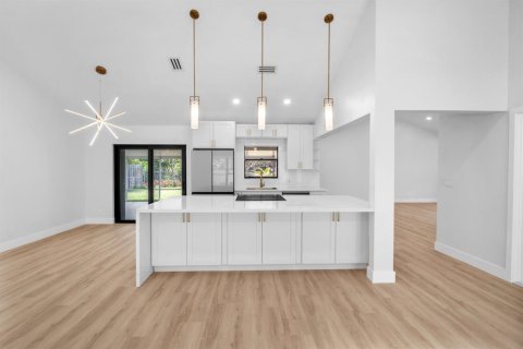 Villa ou maison à vendre à Davie, Floride: 3 chambres, 180.14 m2 № 2246625 - photo 4