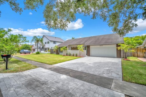 Villa ou maison à vendre à Davie, Floride: 3 chambres, 180.14 m2 № 2246625 - photo 3