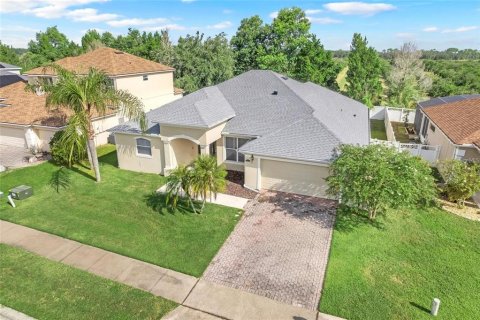 House in Clermont, Florida 4 bedrooms, 221.76 sq.m. № 1626667 - photo 13