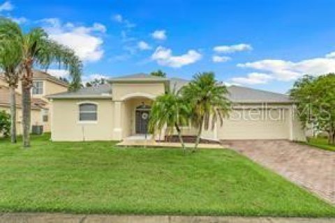 House in Clermont, Florida 4 bedrooms, 221.76 sq.m. № 1626667 - photo 1