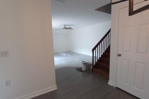 Adosado en alquiler en West Palm Beach, Florida, 2 dormitorios, 114.83 m2 № 2085027 - foto 13