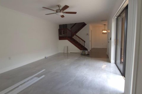 Adosado en alquiler en West Palm Beach, Florida, 2 dormitorios, 114.83 m2 № 2085027 - foto 5