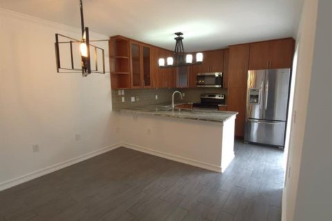 Adosado en alquiler en West Palm Beach, Florida, 2 dormitorios, 114.83 m2 № 2085027 - foto 11